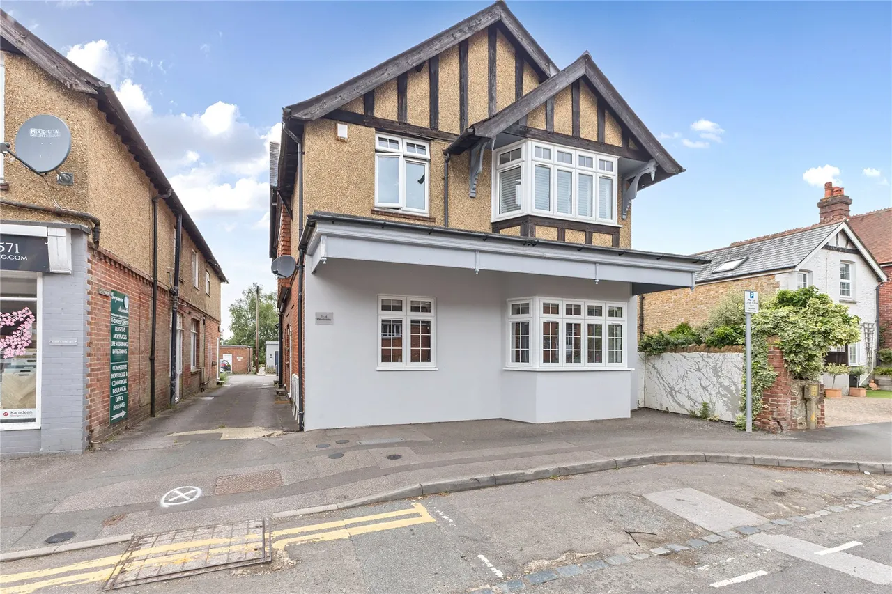 Beacon Hill Road, Hindhead, GU26, photo 4