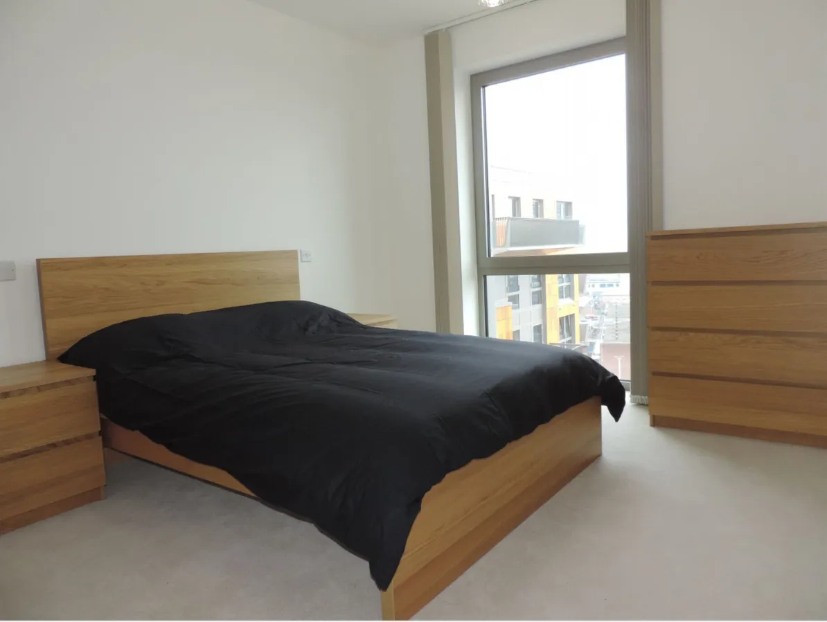 Barking Road, London, E16, photo 5
