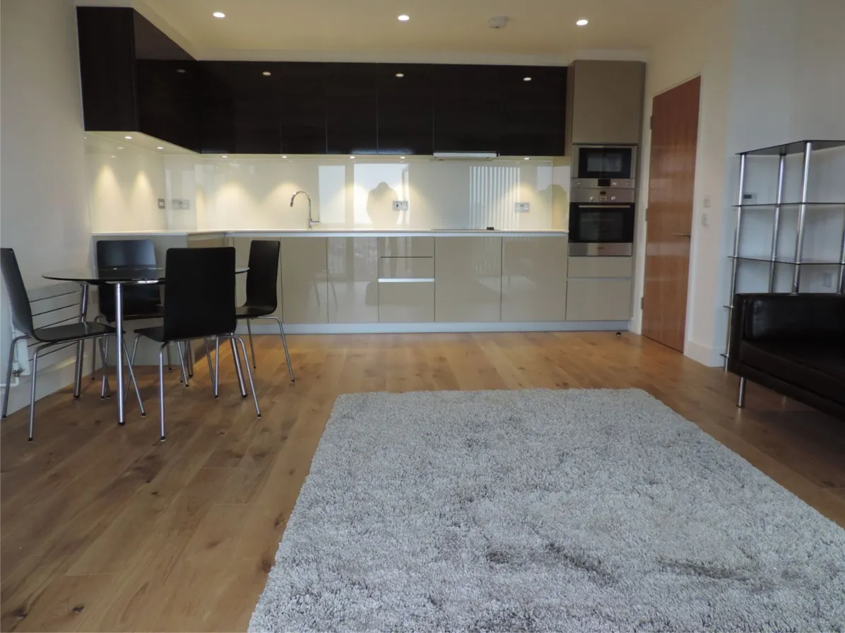 1 bed flat to rent, Barking Road, London, E16