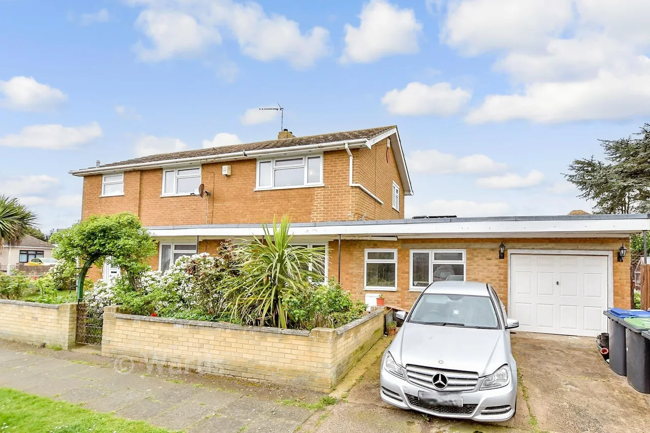 3 bed house for sale, The Broadway, Herne Bay, CT6