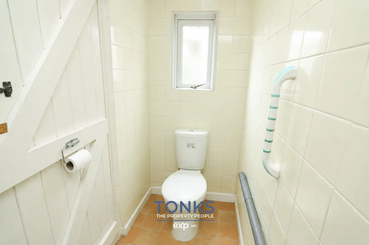 Lavinia Road, Halesowen, B62, photo 9