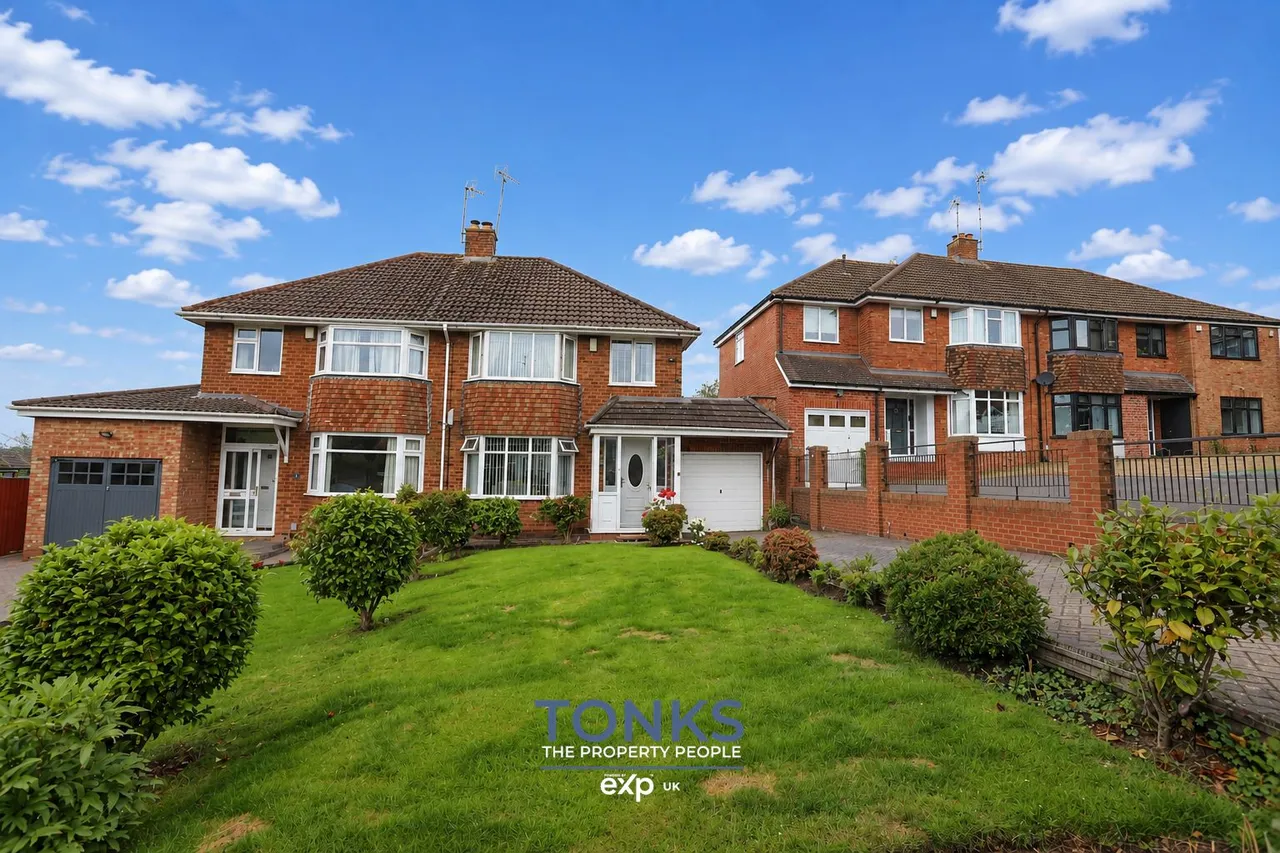 3 bed house for sale, Lavinia Road, Halesowen, B62