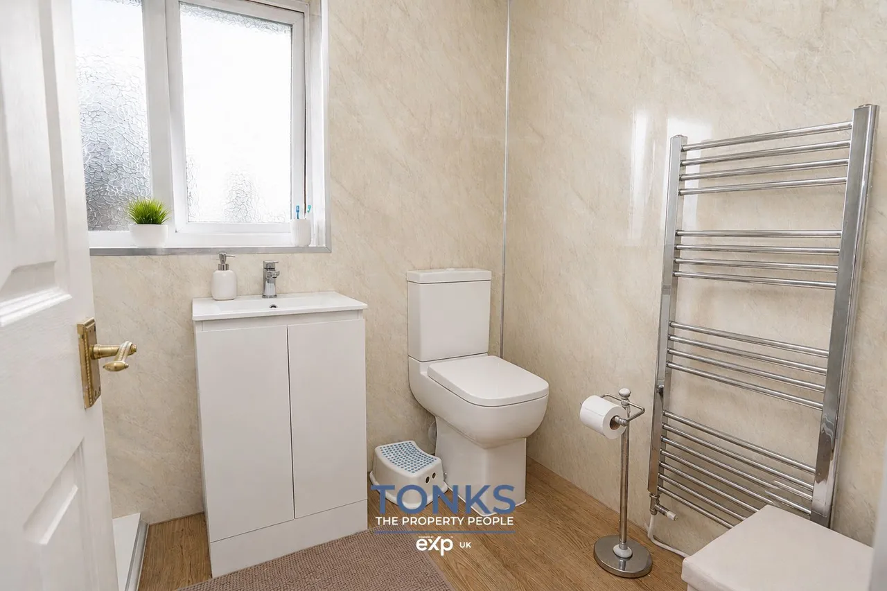Lavinia Road, Halesowen, B62, photo 18