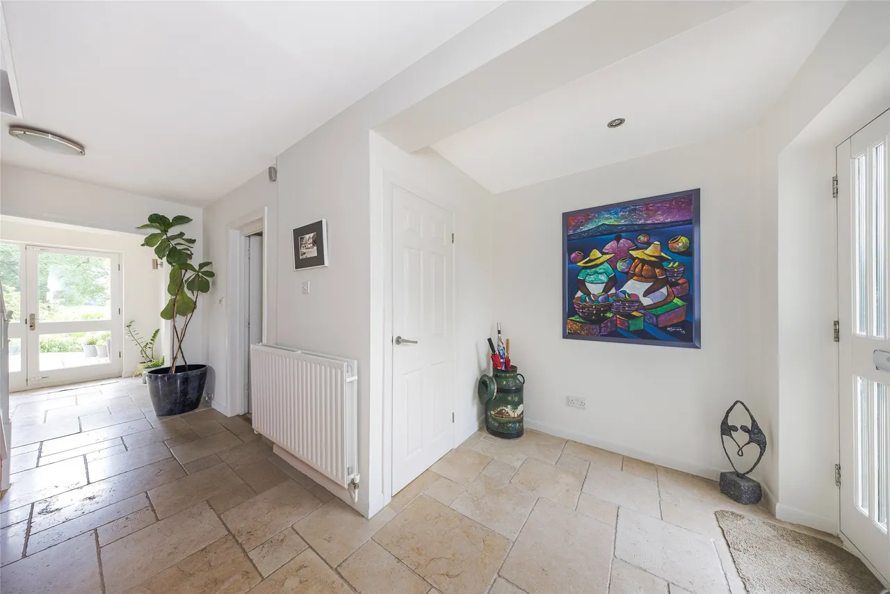Maddox Park, Little Bookham, KT23, photo 2