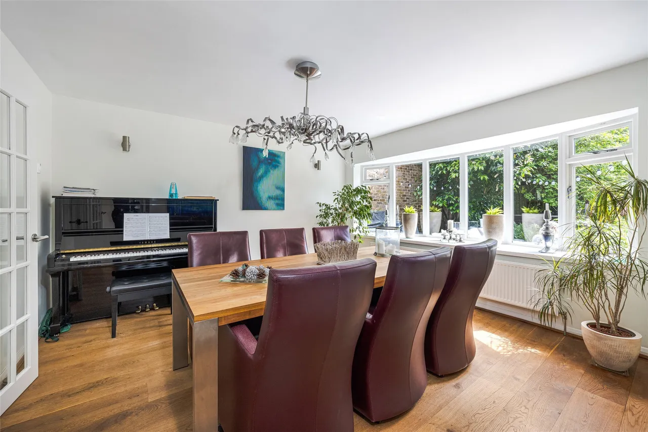 Maddox Park, Little Bookham, KT23, photo 6