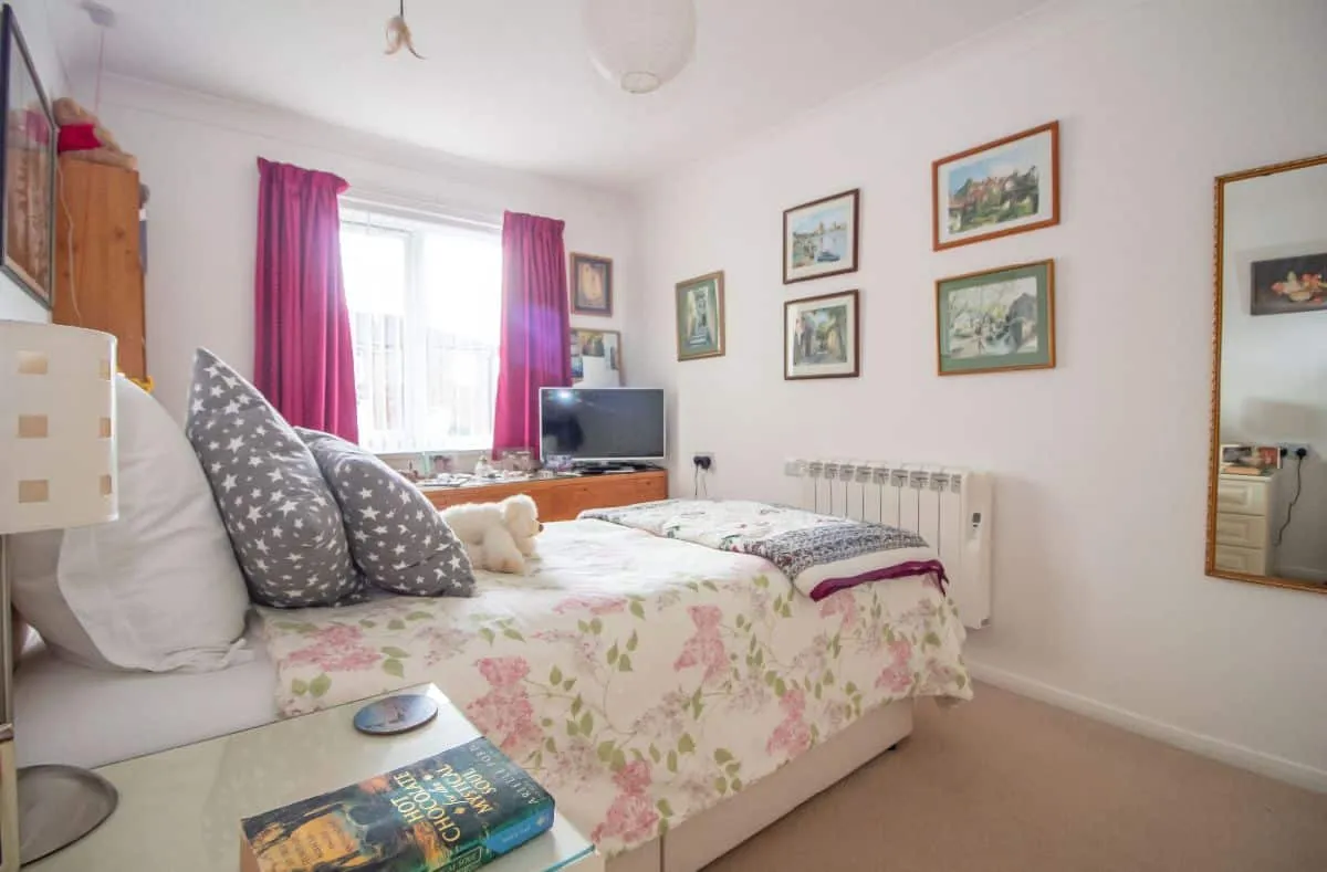 38 Holman Close, Waterlooville, PO8 8HD, photo 5