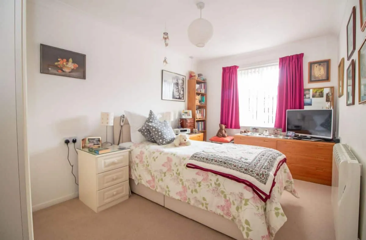 38 Holman Close, Waterlooville, PO8 8HD, photo 6