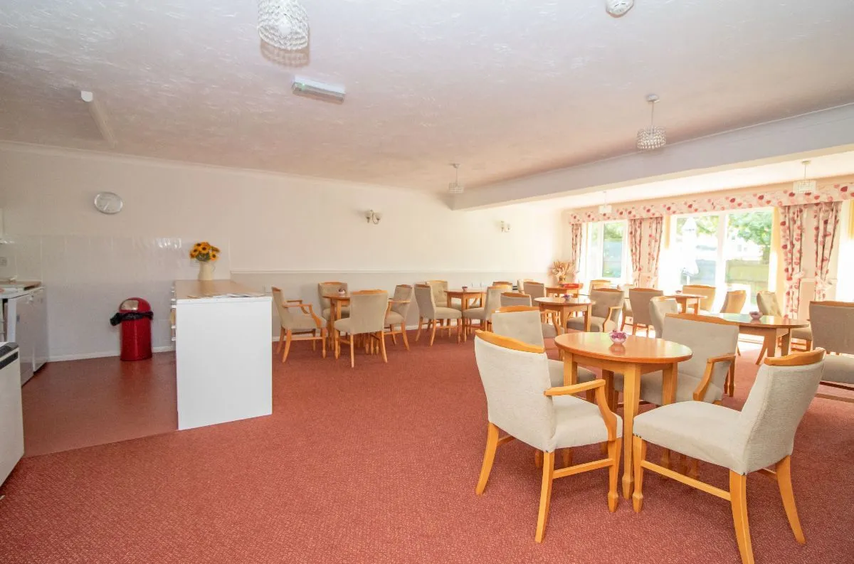 38 Holman Close, Waterlooville, PO8 8HD, photo 12