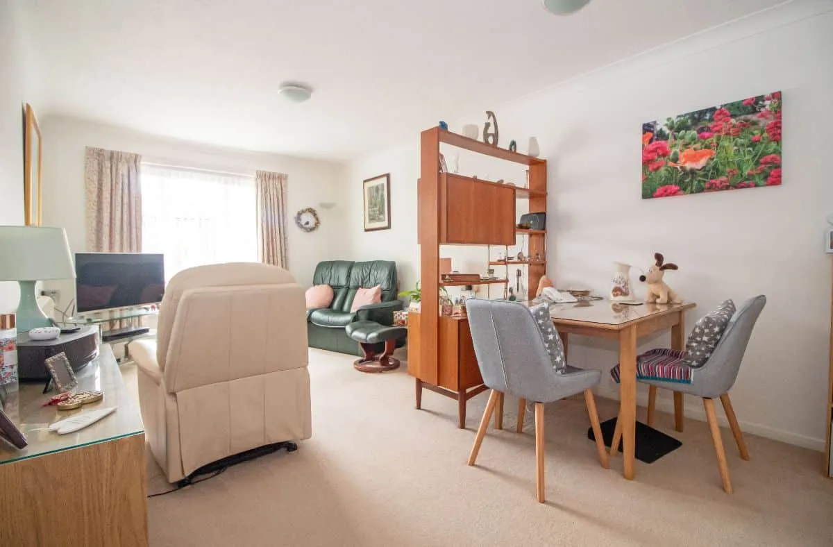 38 Holman Close, Waterlooville, PO8 8HD, photo 4