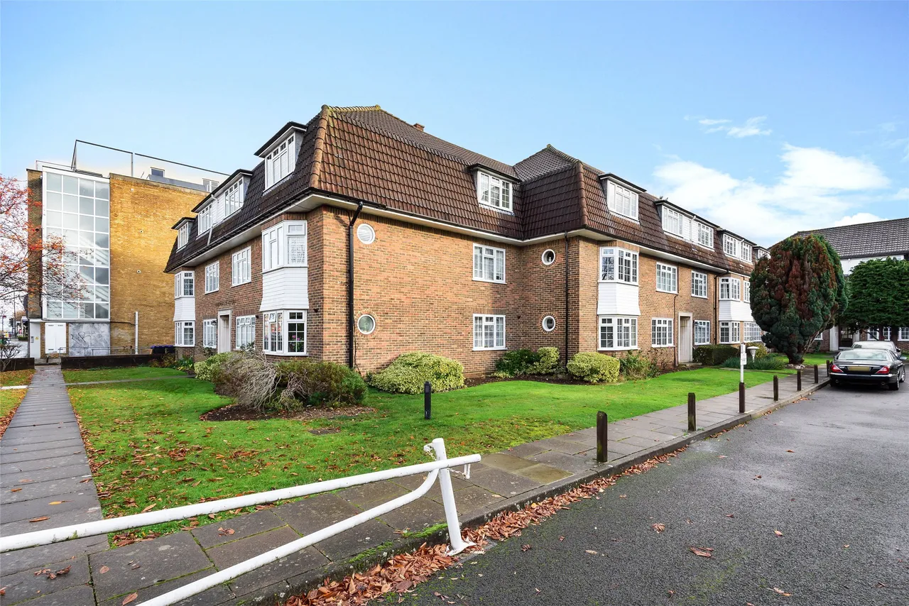 Queensfield Court, Surrey, London Road, SM3 8JD, photo 11