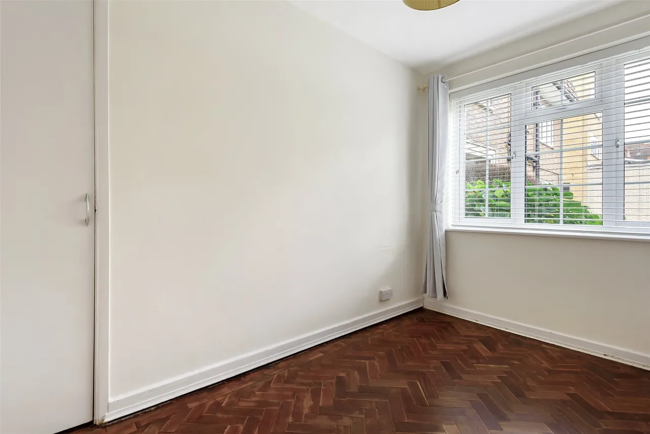 Queensfield Court, Surrey, London Road, SM3 8JD, photo 9