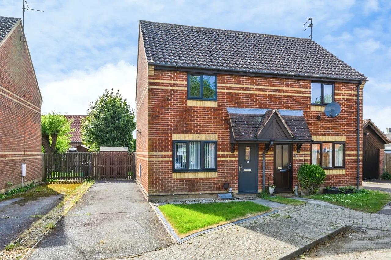 Sandringham Close, Spalding, PE12, photo 3
