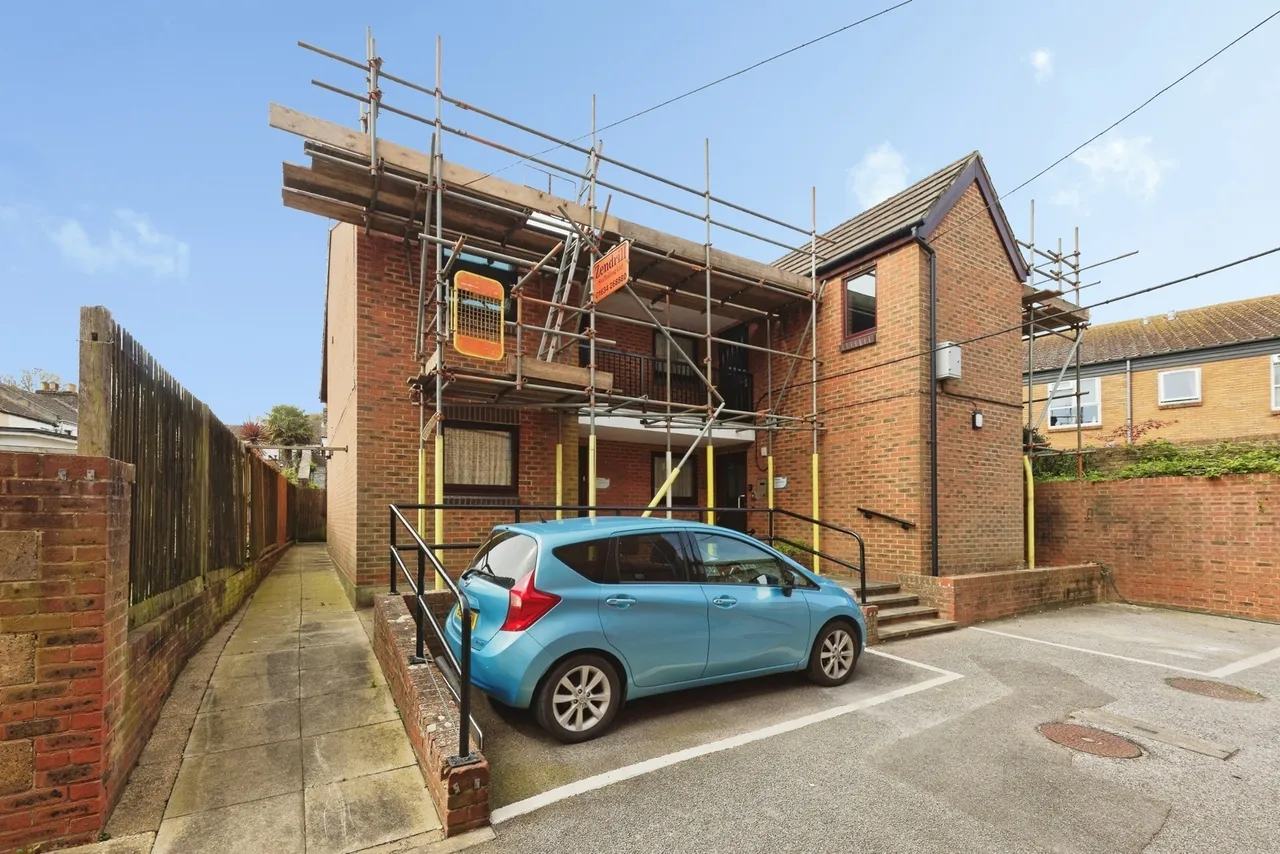 Coombe Valley Road, Dover, Kent, CT17, photo 11