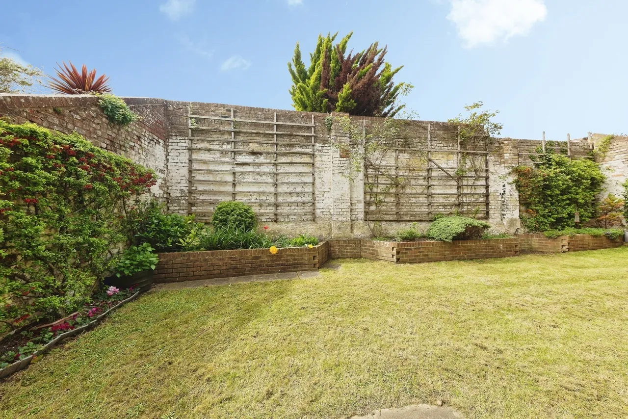 Coombe Valley Road, Dover, Kent, CT17, photo 10