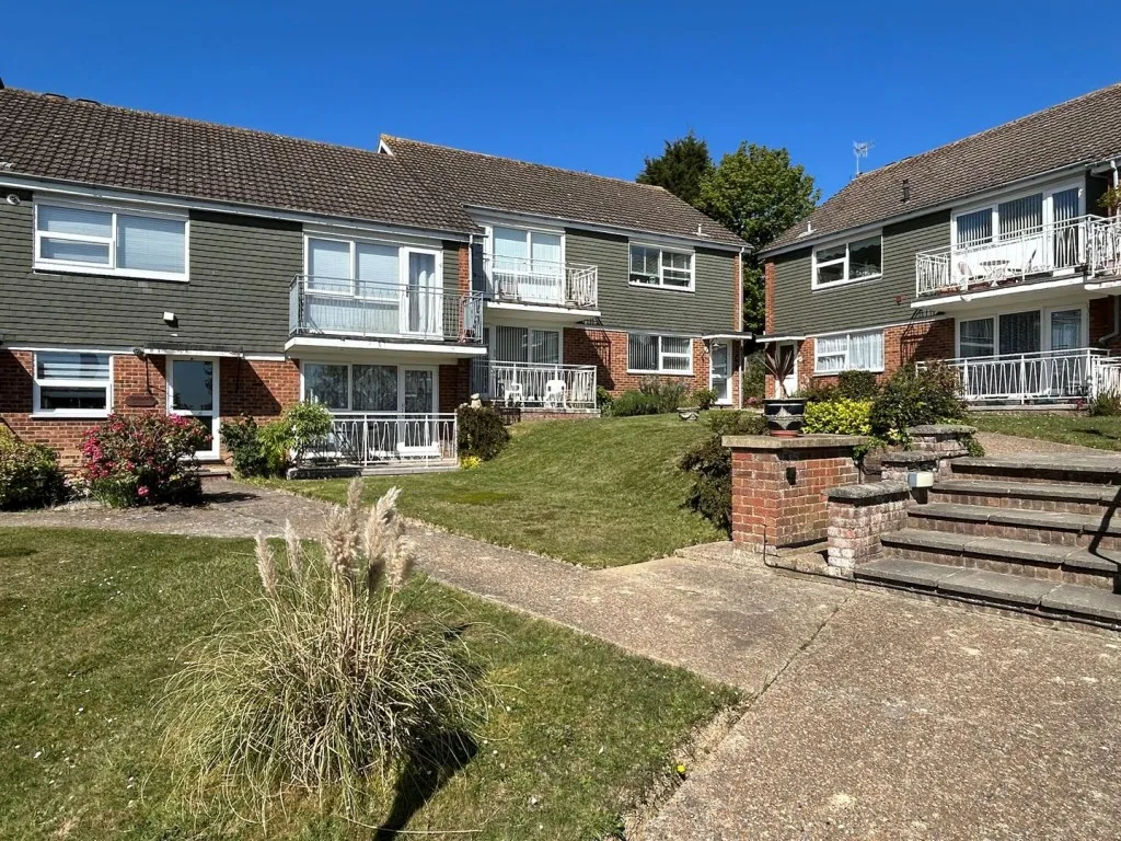 2 bed flat for sale, White Hill Drive, Bexhill on Sea
