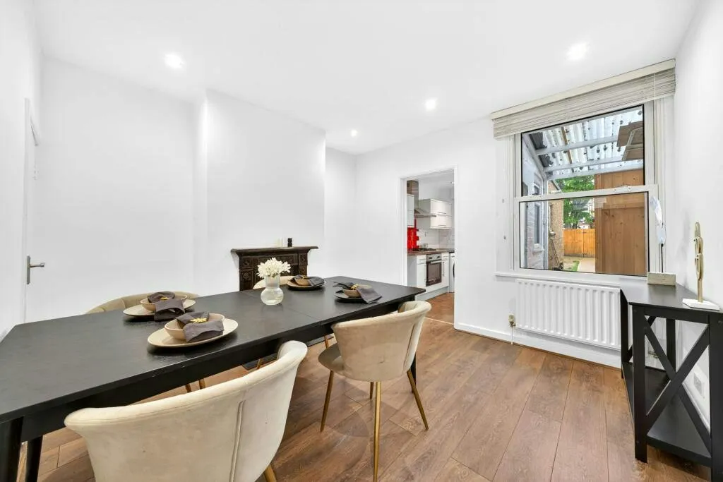 Charles Street, Enfield, EN1, photo 3