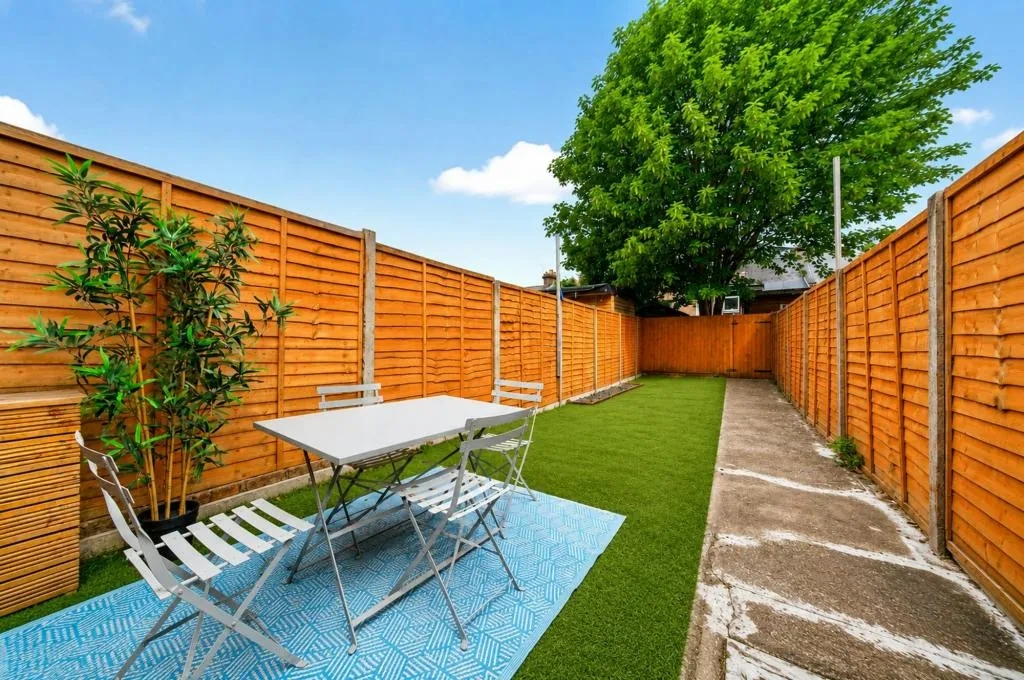 Charles Street, Enfield, EN1, photo 12