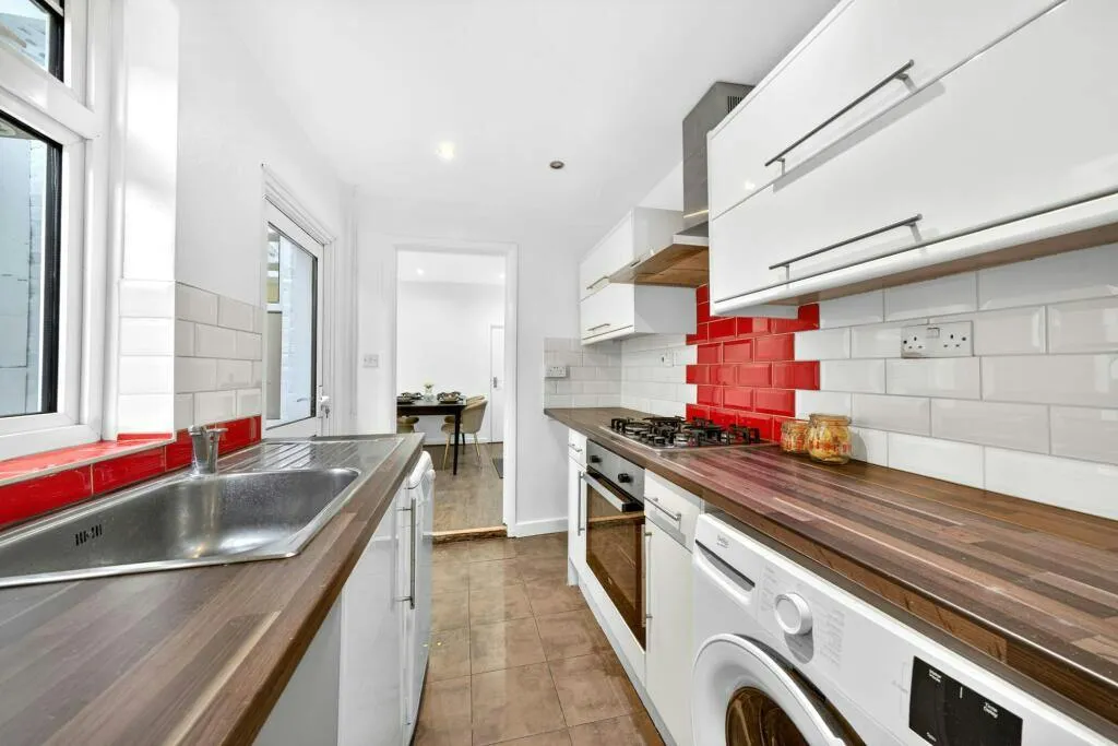 Charles Street, Enfield, EN1, photo 4