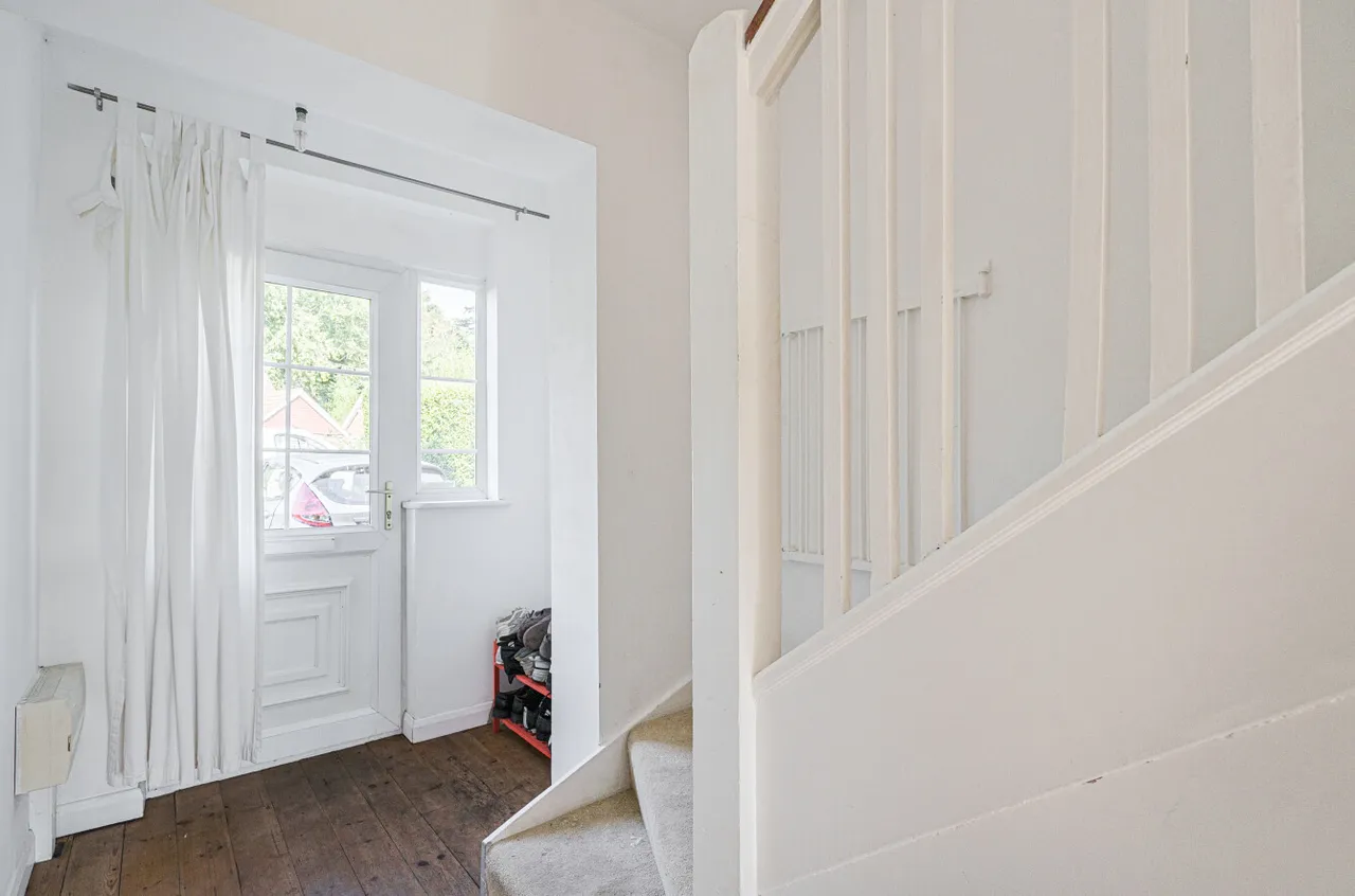 Sandy Lane, Woking, GU22, photo 15