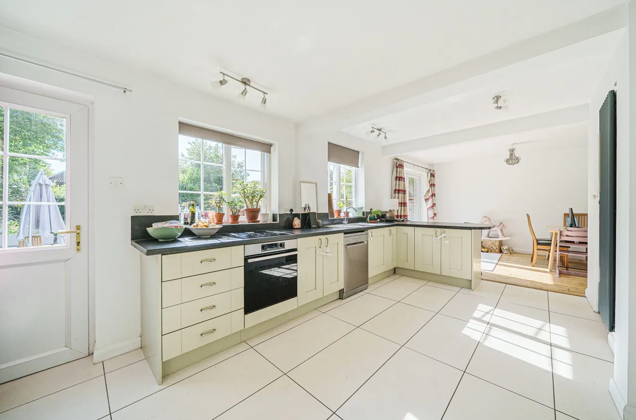 Sandy Lane, Woking, GU22, photo 14