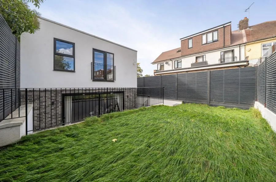 Bromyard Avenue, London, W3, photo 24