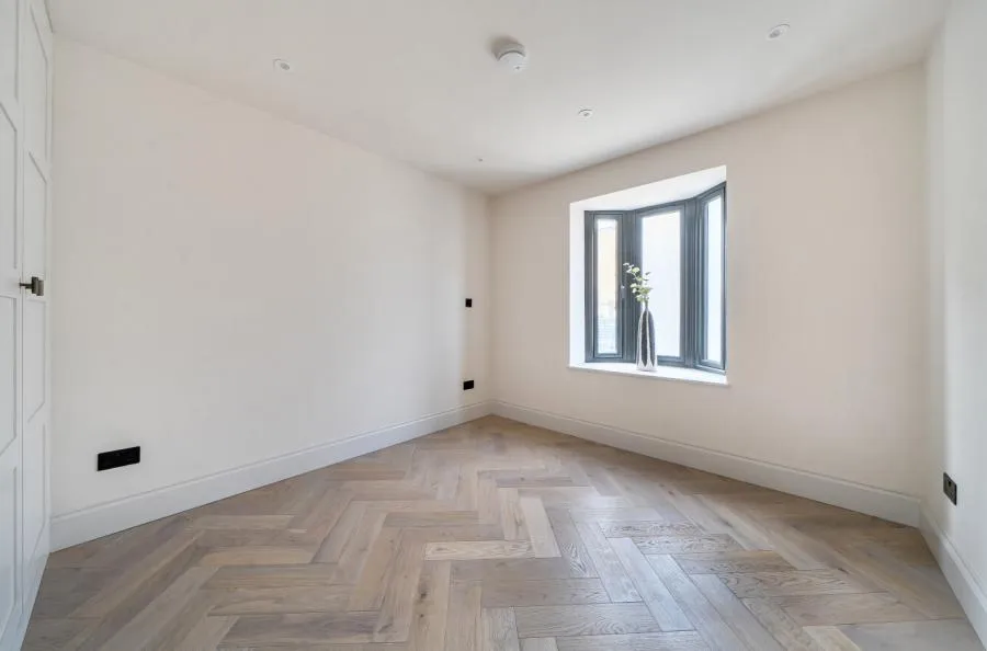 Bromyard Avenue, London, W3, photo 11