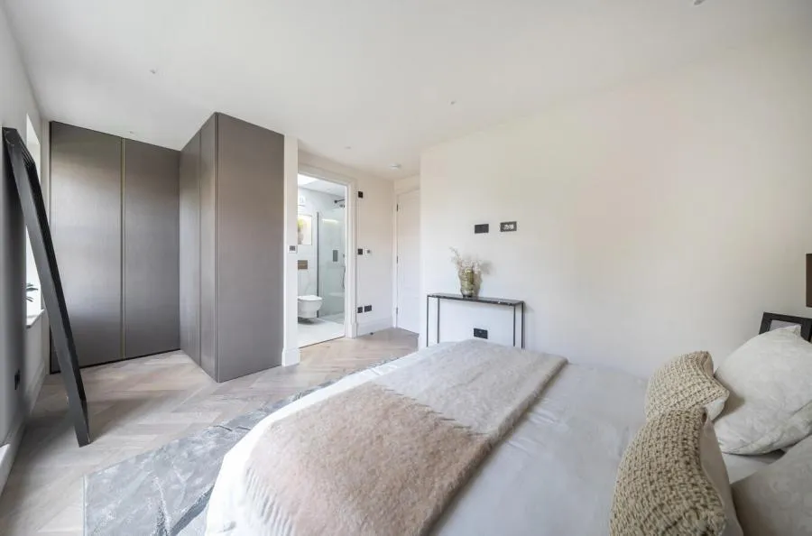Bromyard Avenue, London, W3, photo 8