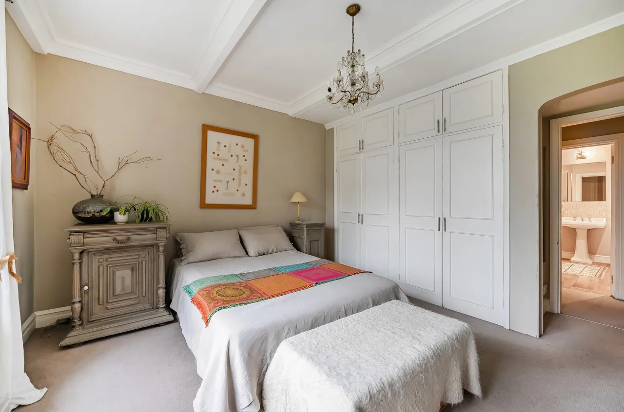 Lower Hale, Farnham, Surrey, GU9 9RP, photo 5