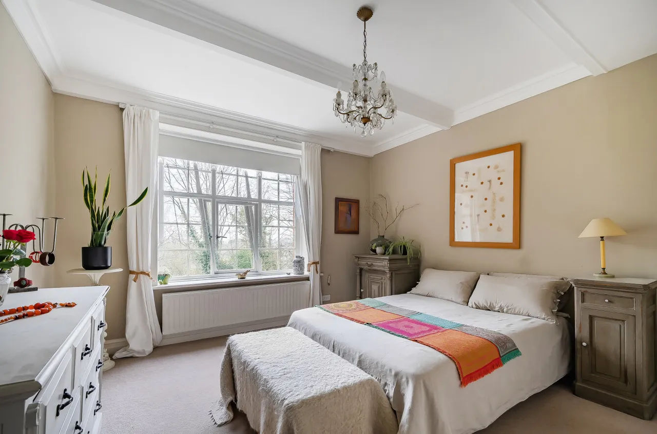 Lower Hale, Farnham, Surrey, GU9 9RP, photo 16