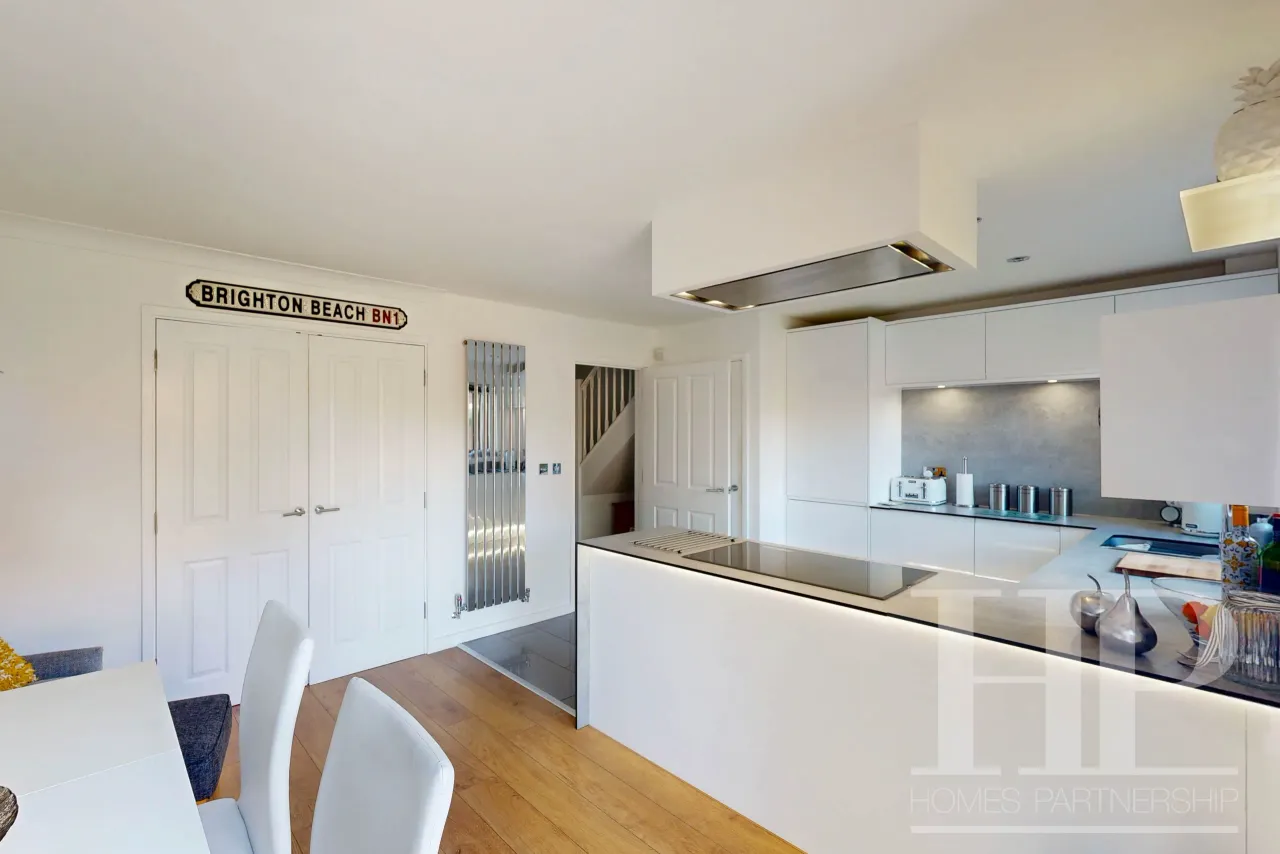 Delrogue Road, Crawley, RH11, photo 7