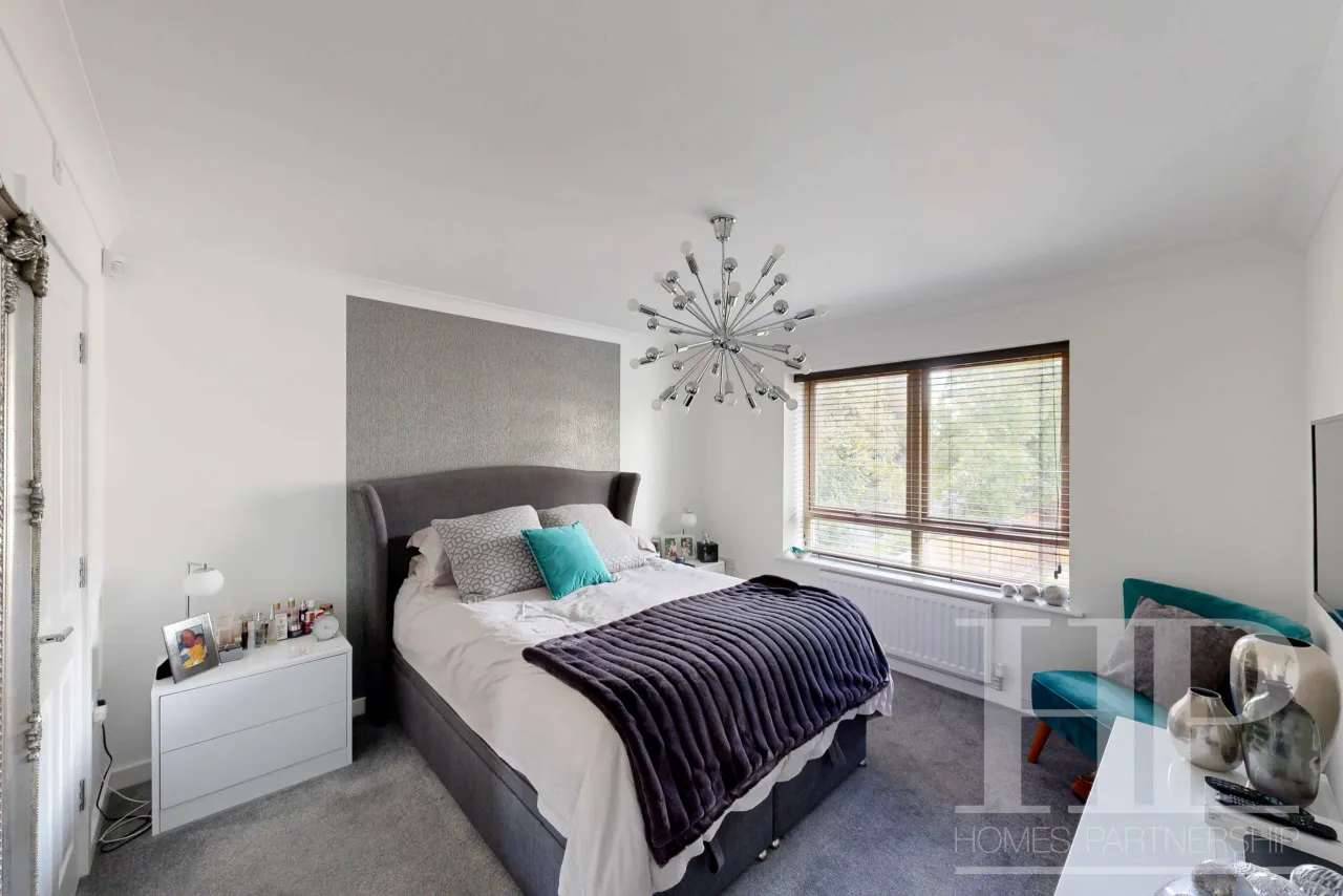 Delrogue Road, Crawley, RH11, photo 11