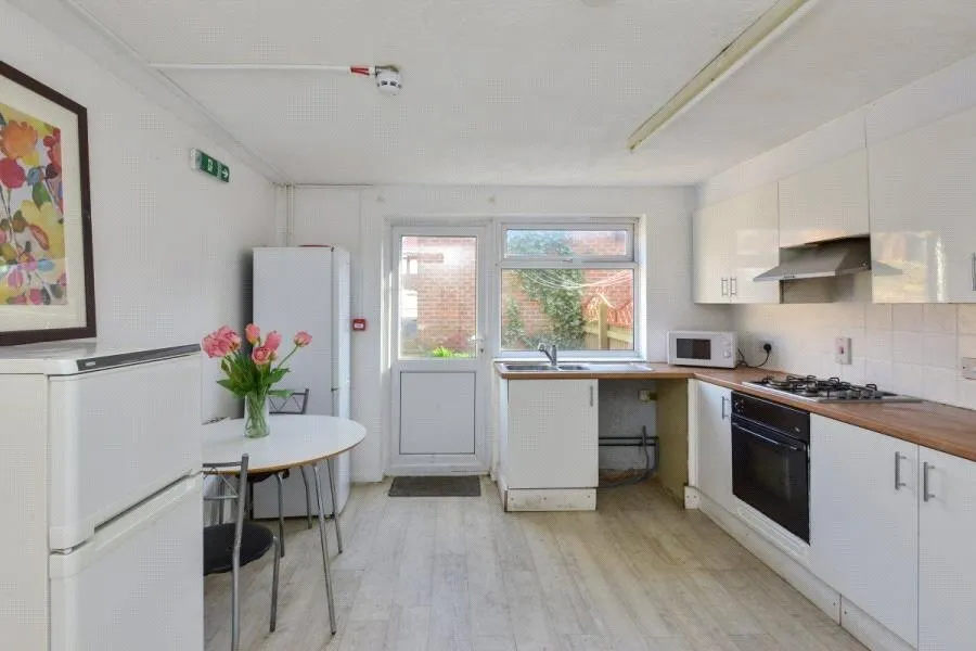 Falcon Avenue, Springfield, MK6, photo 2