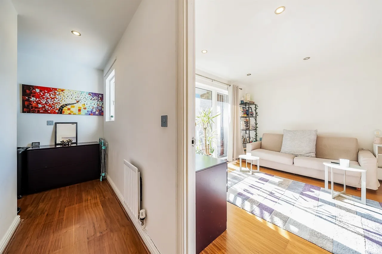 Boundary Lane, London, SE17, photo 12