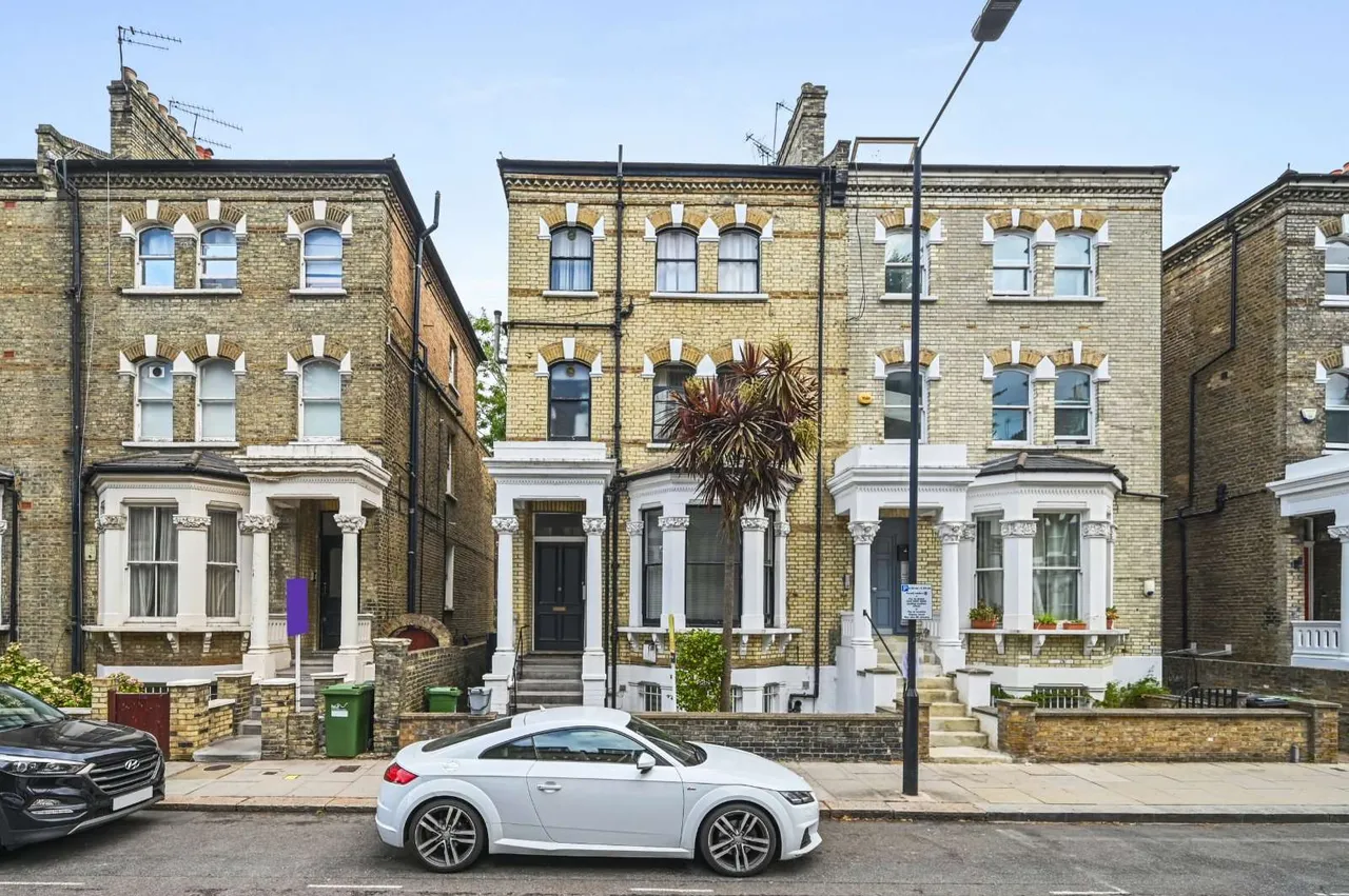 2 bed flat for sale — Edith Road, London, W14 0SU