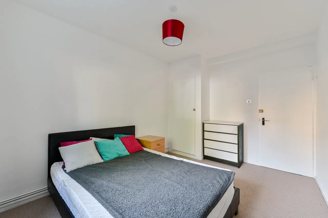 London, SW8, photo 8