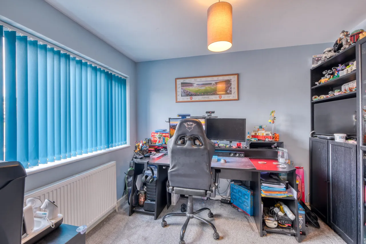 The Dingle, Cheswick Green, B90, photo 10