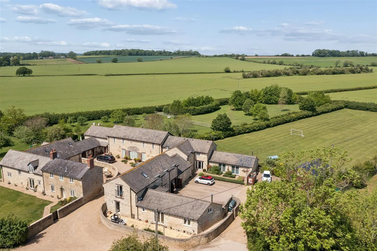 Water Lane, Sherington, photo 25