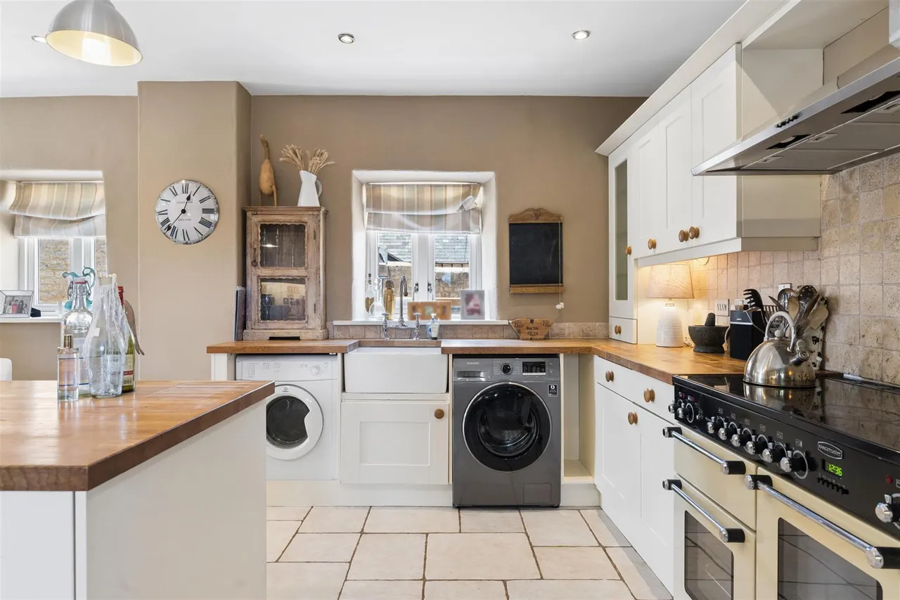 Water Lane, Sherington, photo 32