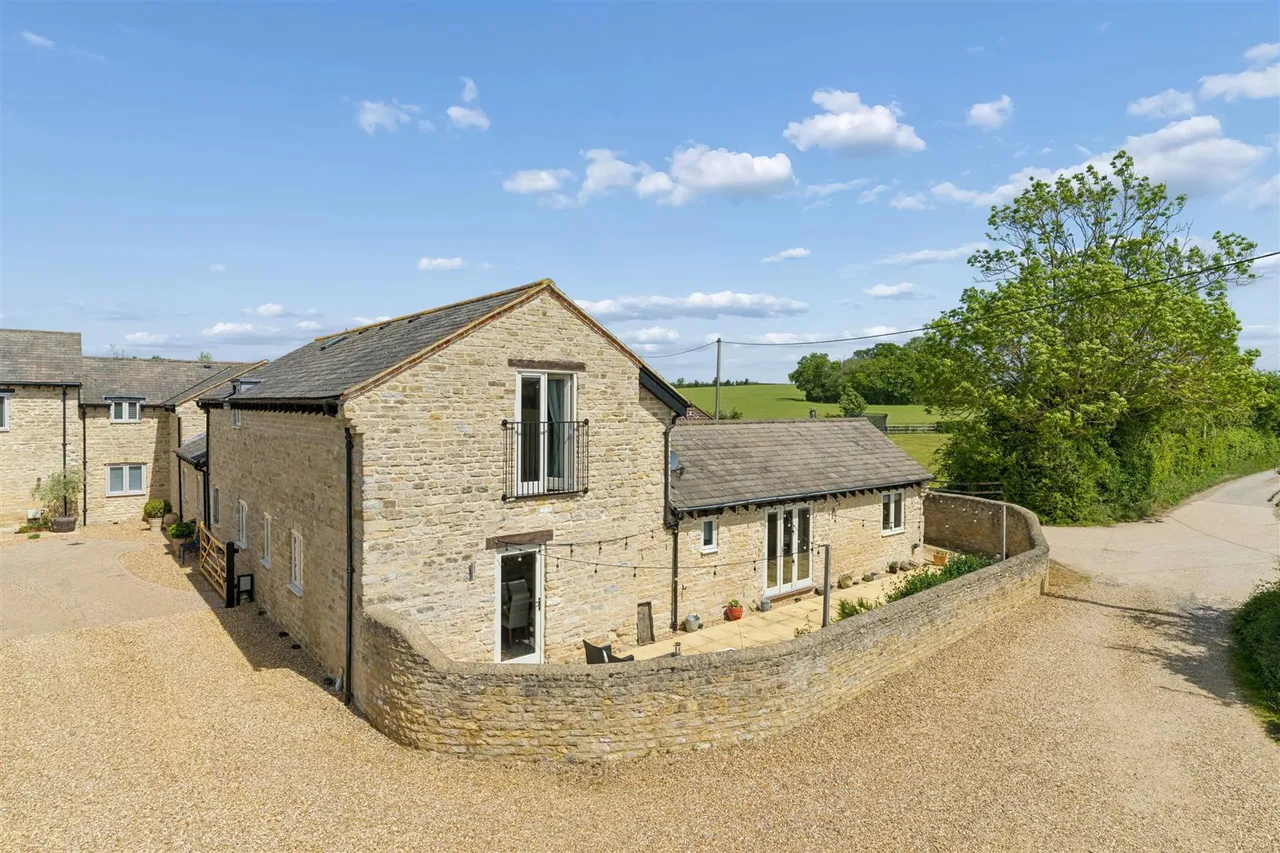 Water Lane, Sherington, photo 24