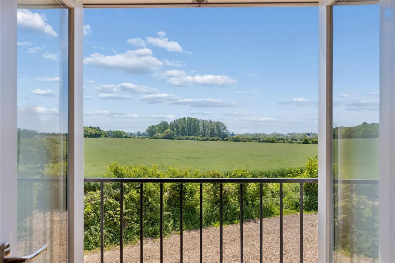 Water Lane, Sherington, photo 12