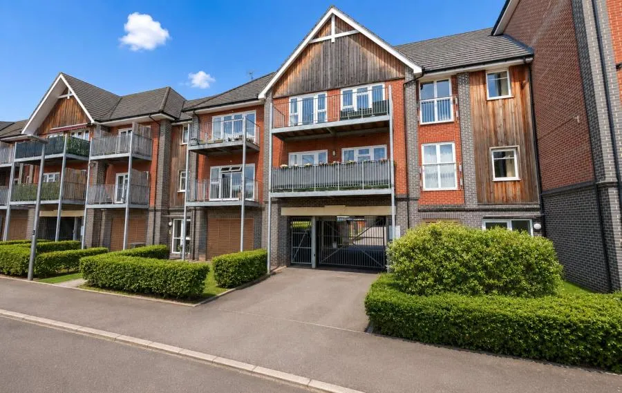 2 bed flat for sale, Millward Drive, Bletchley, MK2