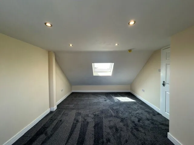 Bainbridge Road, Romford, RM9 5UU, photo 5