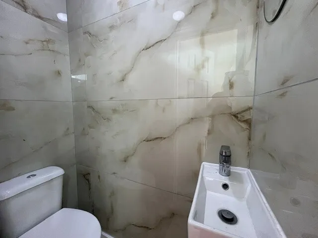 Bainbridge Road, Romford, RM9 5UU, photo 10