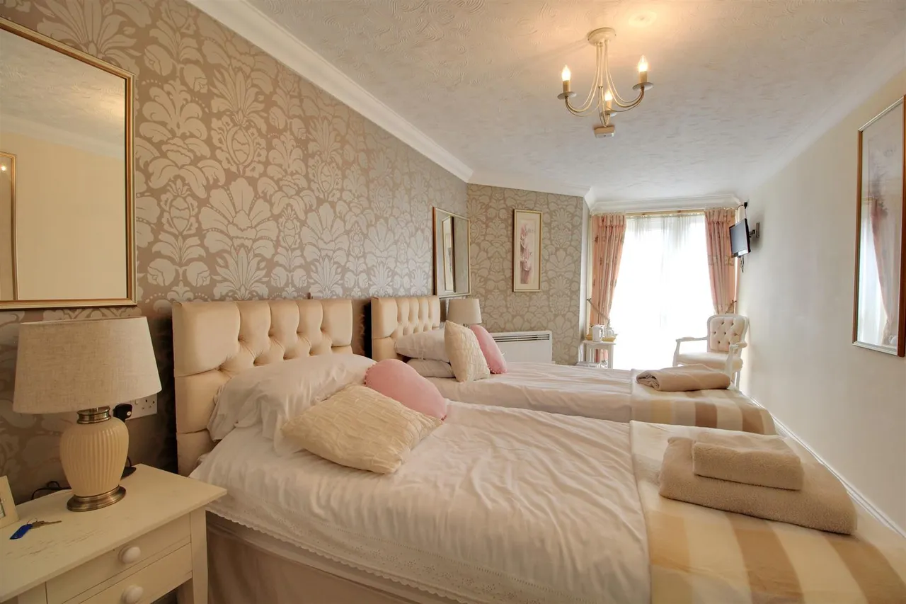 Beach Avenue, Birchington, CT7, photo 12