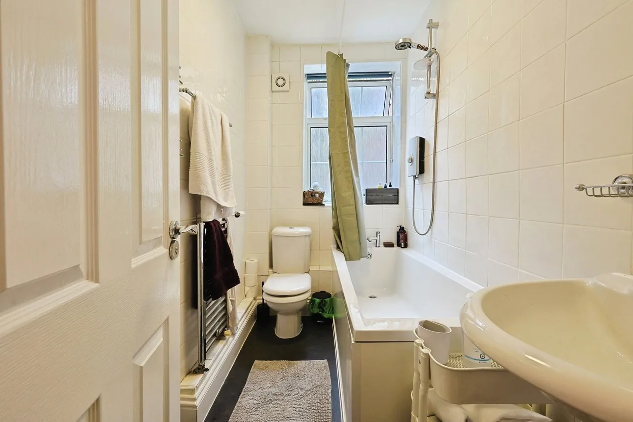 Daryngton House, Hartington Road, London, SW8, photo 3