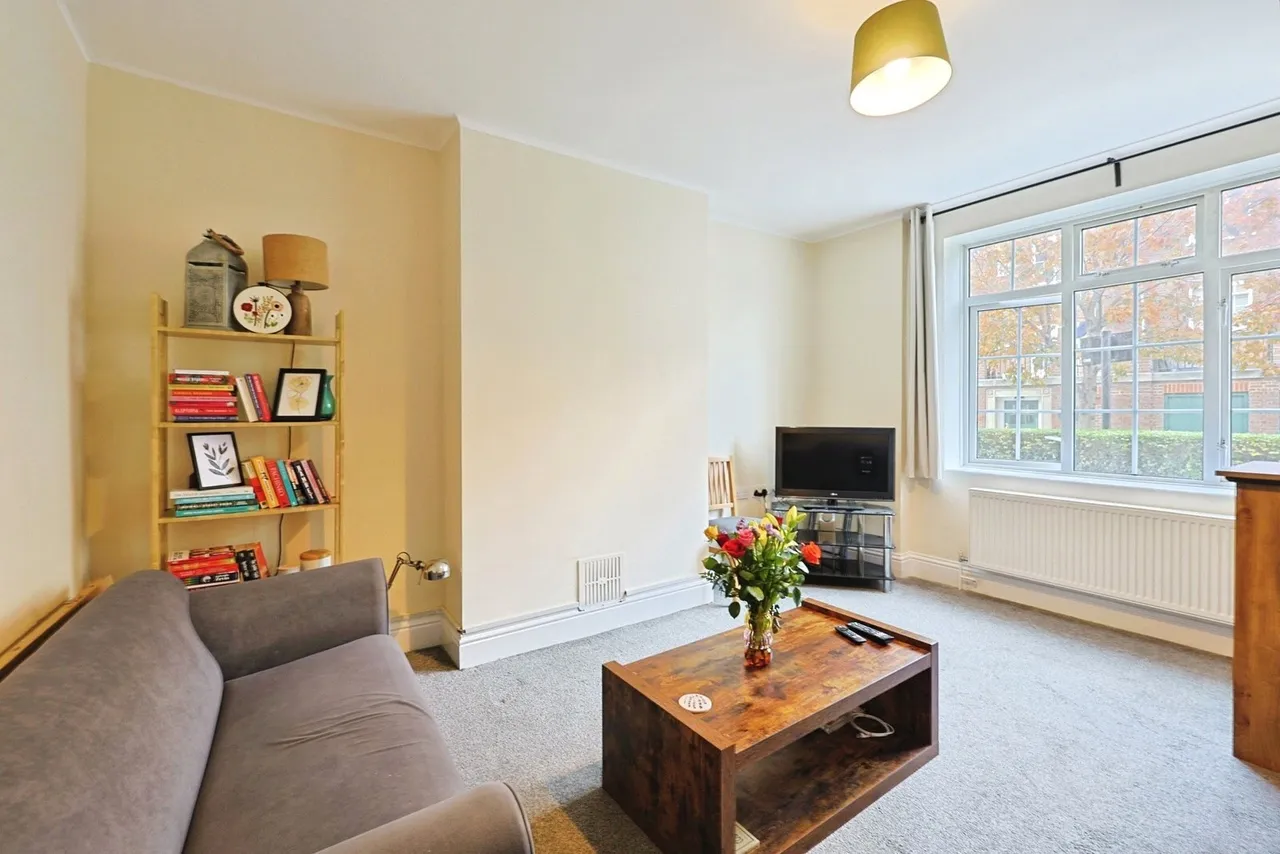 Daryngton House, Hartington Road, London, SW8, photo 2