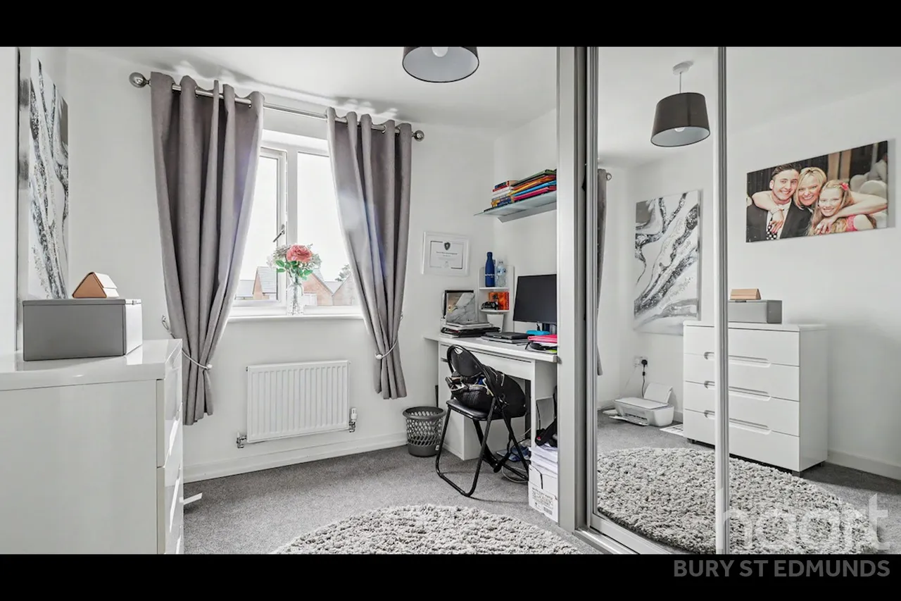 Gates Close, Thurston, IP31, photo 13