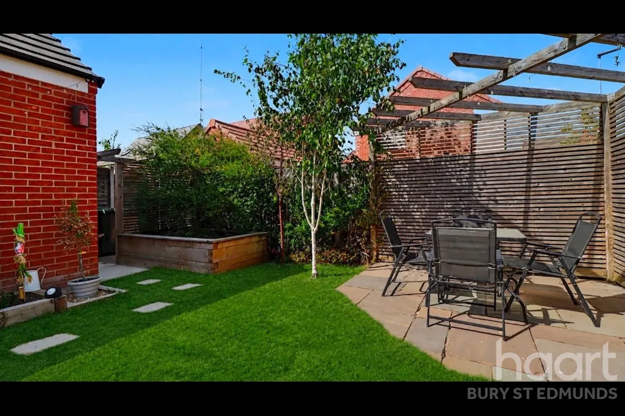 Gates Close, Thurston, IP31, photo 15