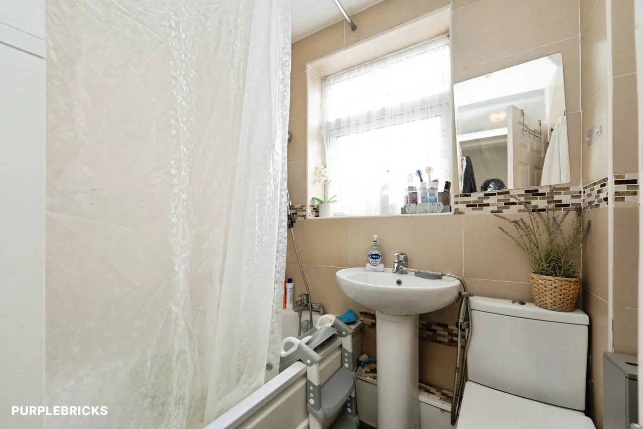 Chalklands, Wembley, HA9, photo 11