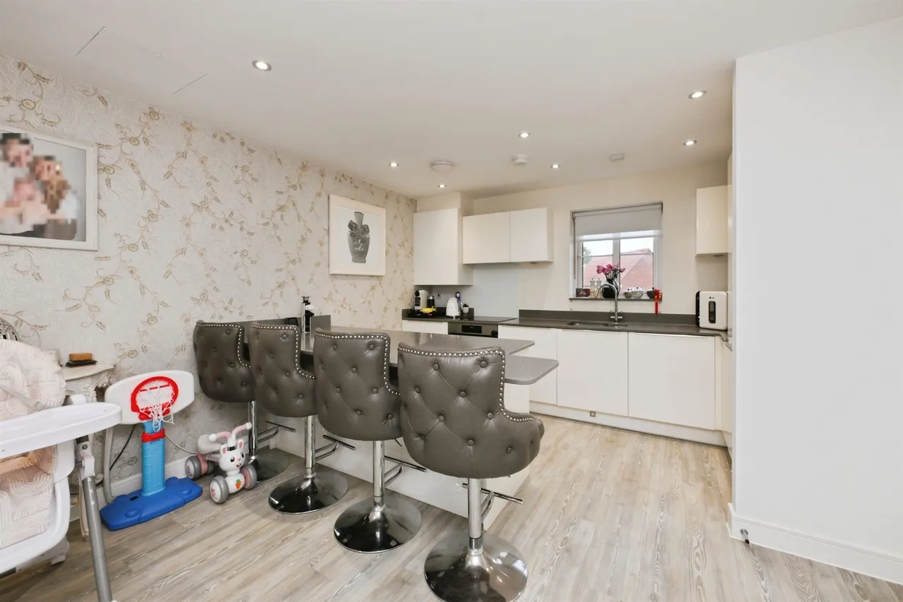 Moye Close, Hoddesdon, EN11, photo 9